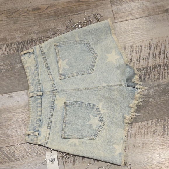 Buckle Light Blue Star Denim Shorts - Picture 6 of 10